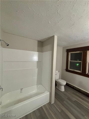 1023 Fulton Road NW, Canton, OH 44703