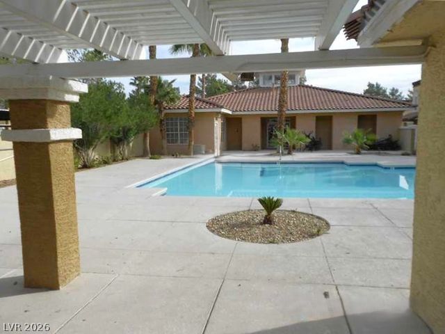 2801 North Rainbow Boulevard 204, Las Vegas, NV 89108