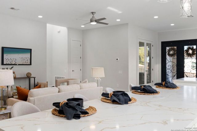 7310 Cresta Bulivar, San Antonio, TX 78256