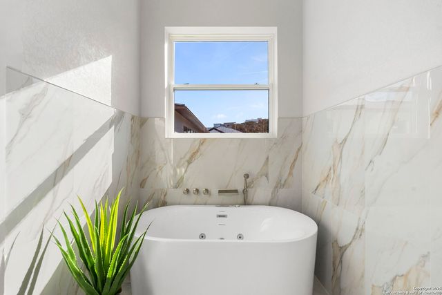 7310 Cresta Bulivar, San Antonio, TX 78256