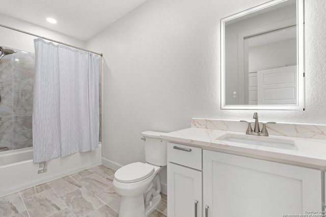 7310 Cresta Bulivar, San Antonio, TX 78256