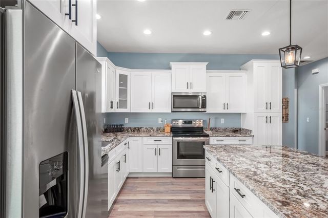 2839 NE 43RD ROAD, Ocala, FL 34470