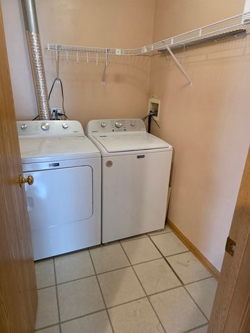 238 Williamsburg Court, Romeoville, IL 60446