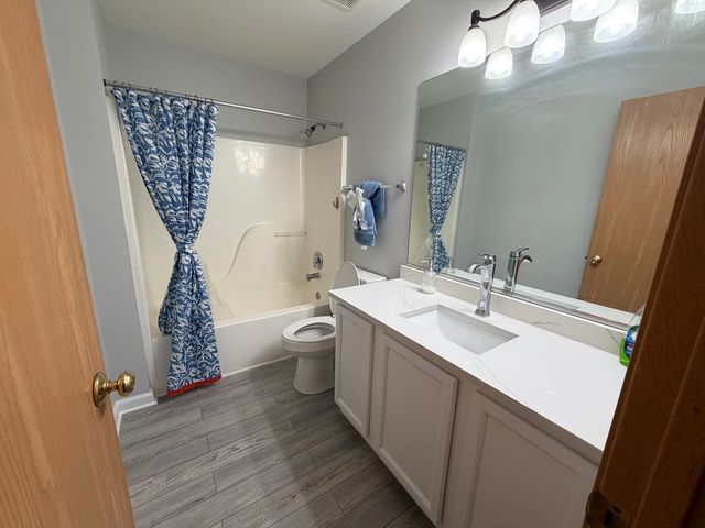 238 Williamsburg Court, Romeoville, IL 60446