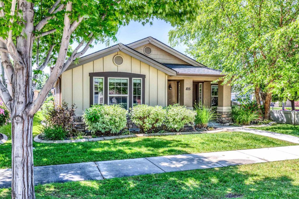 815 E Boulder Bar Street, Meridian, ID 83646