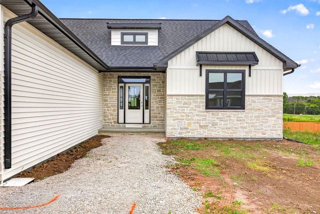 N918 QUARRY RIM ROAD, Hortonville, WI 54944