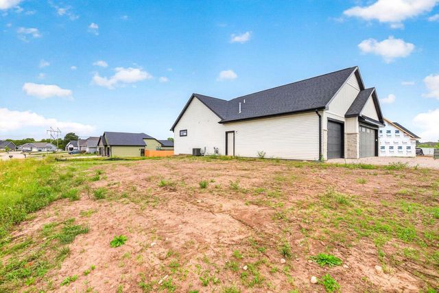 N918 QUARRY RIM ROAD, Hortonville, WI 54944