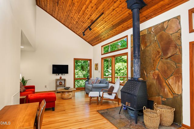 10 Ellen Place, Chapel Hill, NC 27514