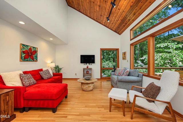 10 Ellen Place, Chapel Hill, NC 27514