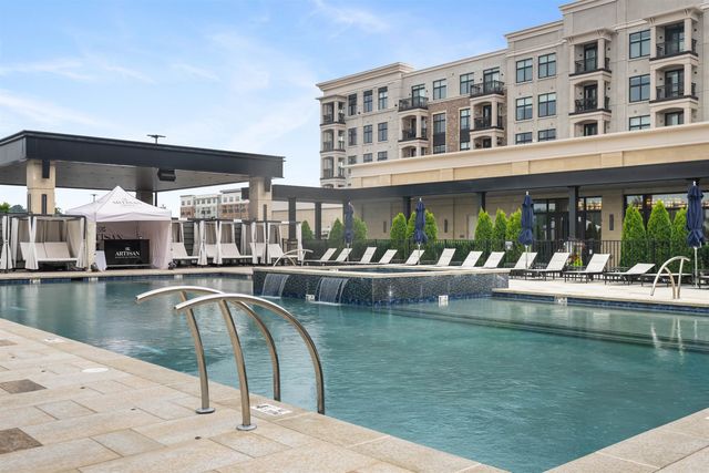 18 Artisan Dr Unit 207, Salem, NH 03079