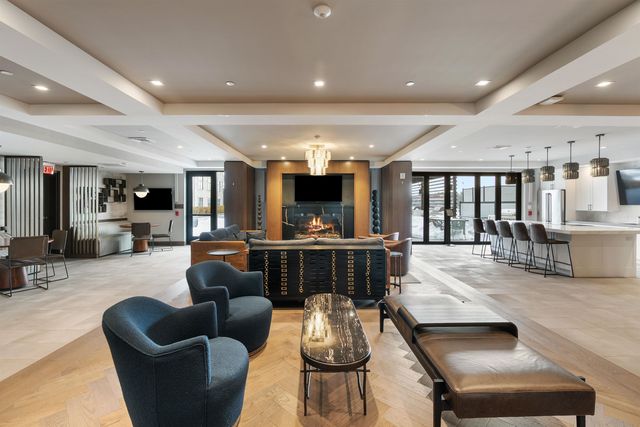 18 Artisan Dr Unit 207, Salem, NH 03079