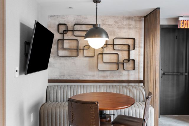 18 Artisan Dr Unit 207, Salem, NH 03079