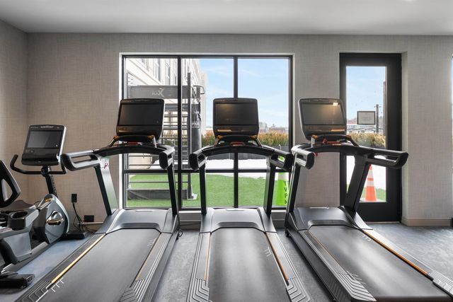 18 Artisan Dr Unit 207, Salem, NH 03079