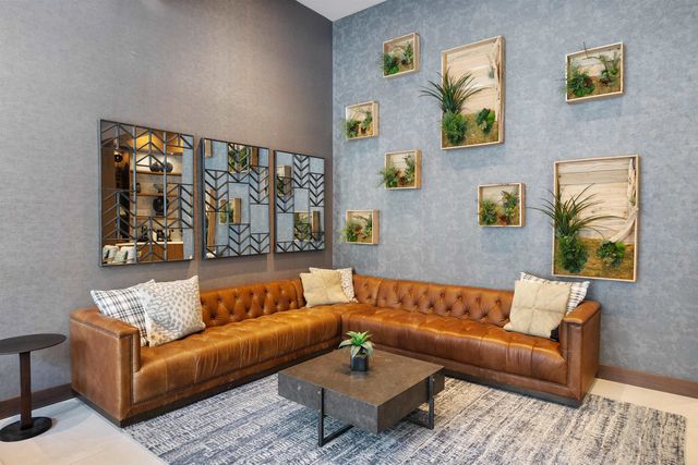 18 Artisan Dr Unit 207, Salem, NH 03079