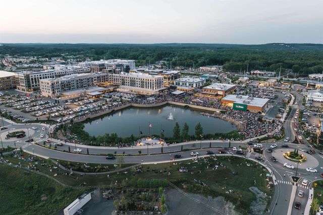 18 Artisan Dr Unit 207, Salem, NH 03079