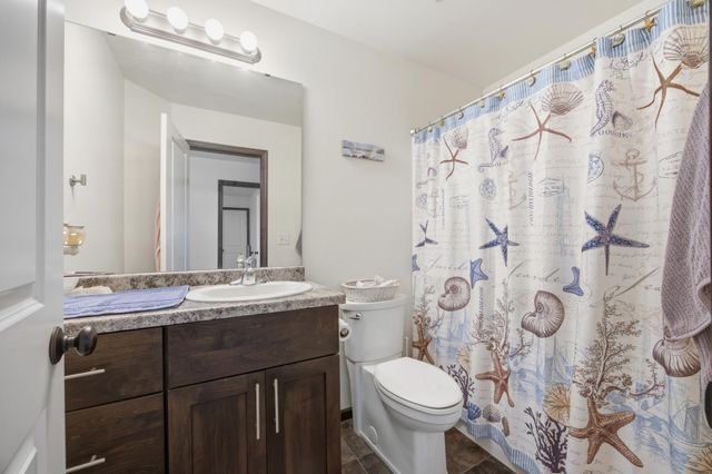 963 30th Avenue W, West Fargo, ND 58078