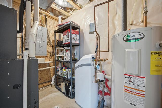 963 30th Avenue W, West Fargo, ND 58078