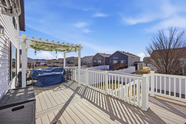 963 30th Avenue W, West Fargo, ND 58078