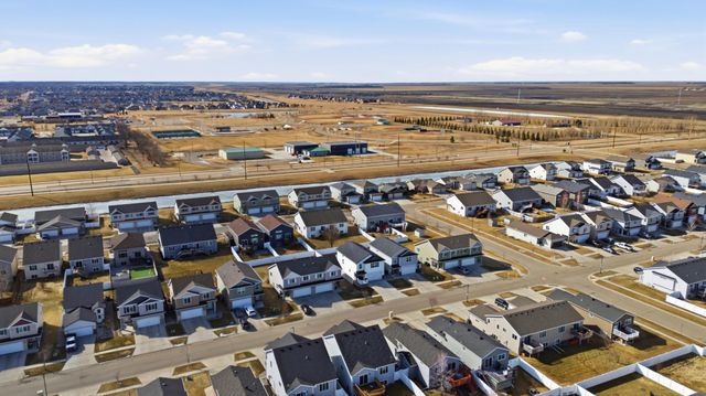 963 30th Avenue W, West Fargo, ND 58078