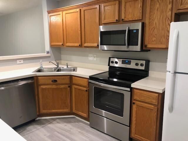 102 Pine Bluff Drive, Summerville, SC 29483