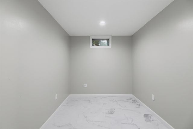 2 Evelyn Avenue, Raymond, NH 03077