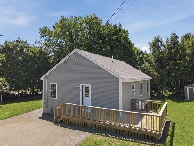 2 Evelyn Avenue, Raymond, NH 03077