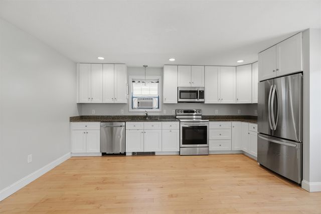 2 Evelyn Avenue, Raymond, NH 03077