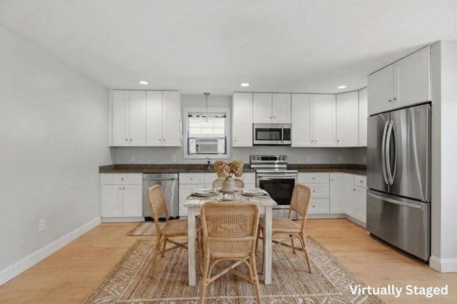 2 Evelyn Avenue, Raymond, NH 03077