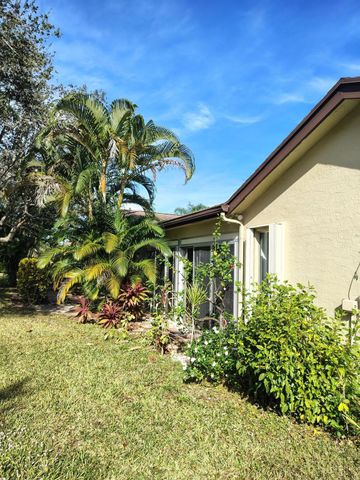 125 Ramblewood Circle, Royal Palm Beach, FL 33411