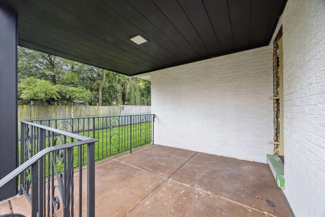 1425 Stonegate Road, La Grange Park, IL 60526