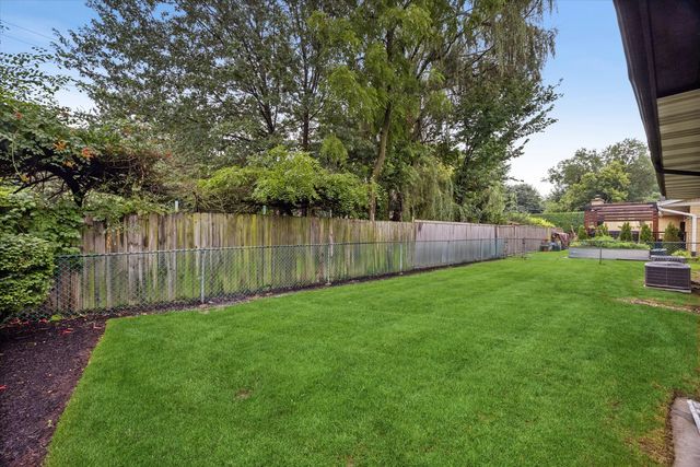 1425 Stonegate Road, La Grange Park, IL 60526