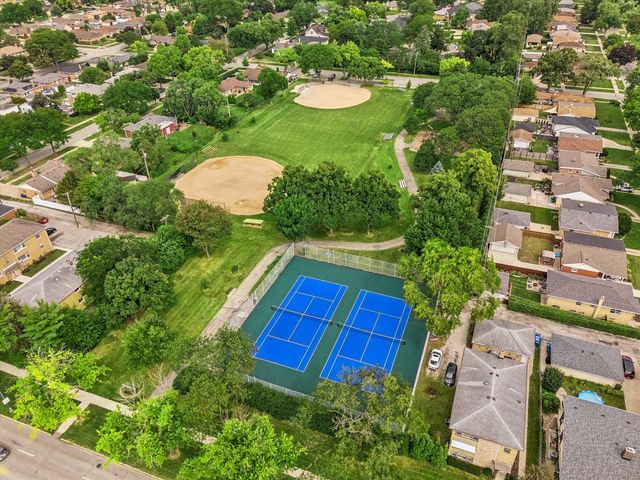 1425 Stonegate Road, La Grange Park, IL 60526