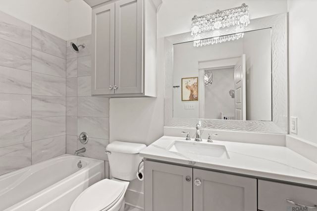 9421 St Andrews Ct, Denham Springs, LA 70726