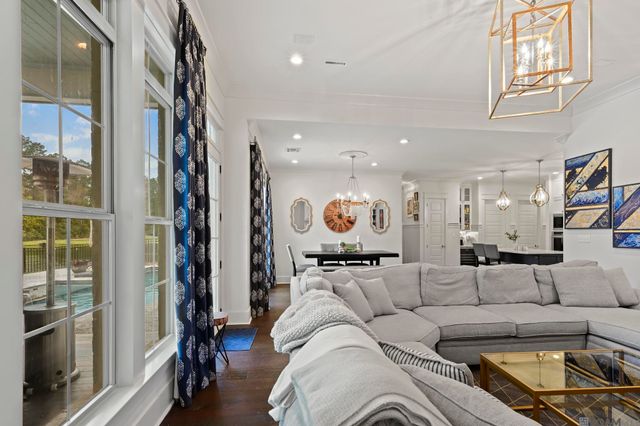 9421 St Andrews Ct, Denham Springs, LA 70726