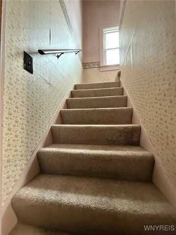 19 Allendale Road, Cheektowaga, NY 14215