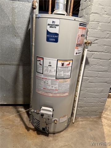 19 Allendale Road, Cheektowaga, NY 14215