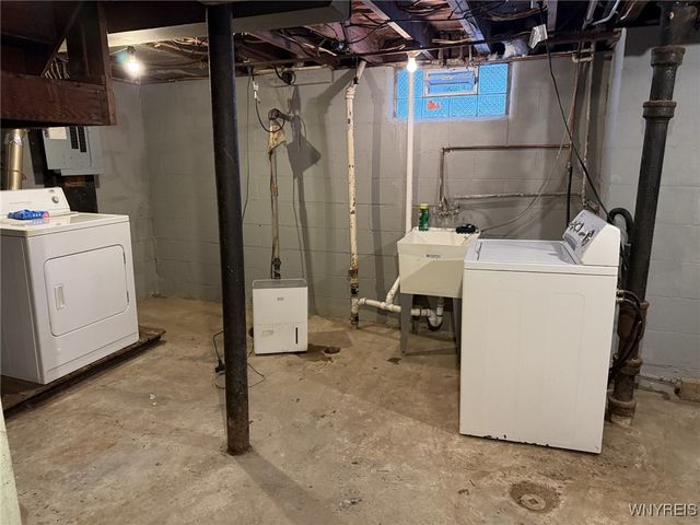 19 Allendale Road, Cheektowaga, NY 14215