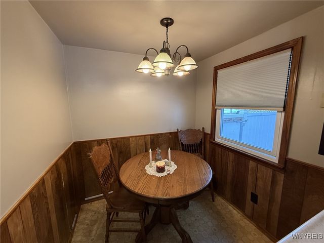 19 Allendale Road, Cheektowaga, NY 14215