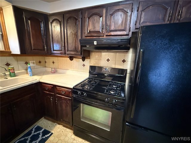 19 Allendale Road, Cheektowaga, NY 14215