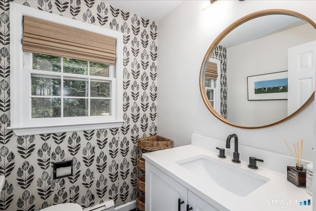 139 Seth Low Mountain Road, Ridgefield, CT 06877