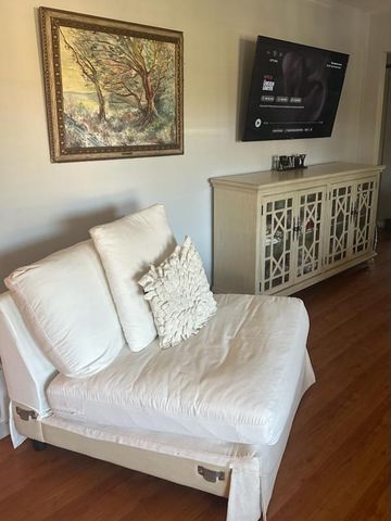 236 Pine Hov Circle D-2, Greenacres, FL 33463