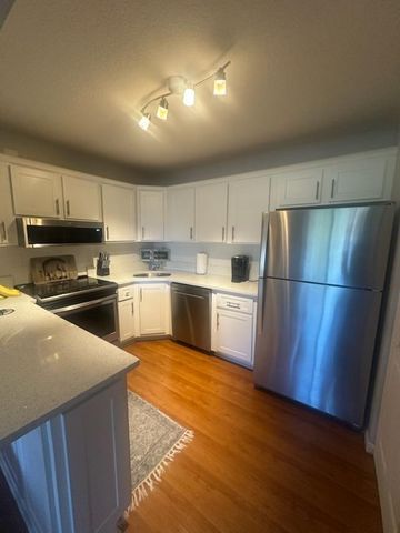 236 Pine Hov Circle D-2, Greenacres, FL 33463