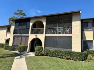 236 Pine Hov Circle D-2, Greenacres, FL 33463
