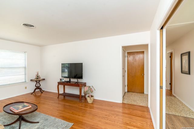 11122 Cedar Elm, San Antonio, TX 78230