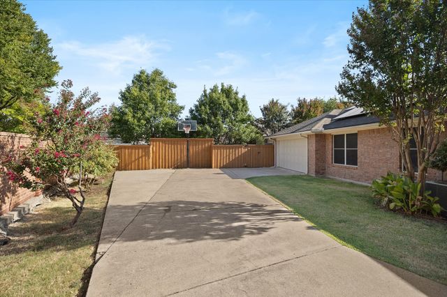 7005 Travelers Crossing, Rowlett, TX 75089