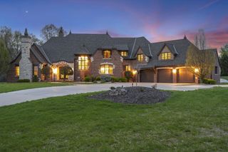 845 West Farm Road 96, Springfield, MO 65803