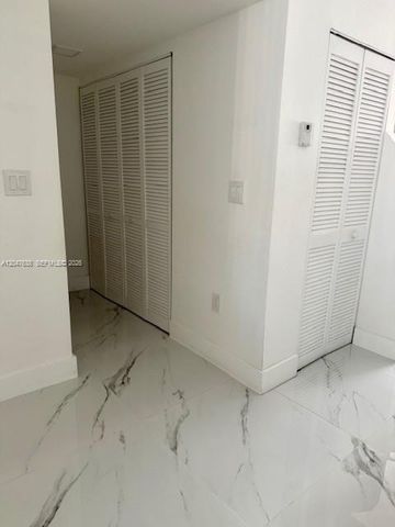 8805 NW 113th St, Hialeah Gardens, FL 33018