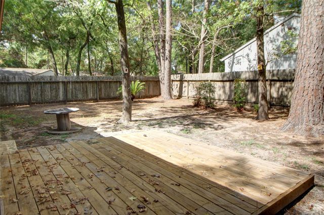 28 E Brookberry Court, Spring, TX 77381