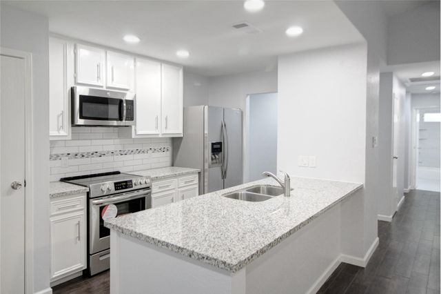 28 E Brookberry Court, Spring, TX 77381