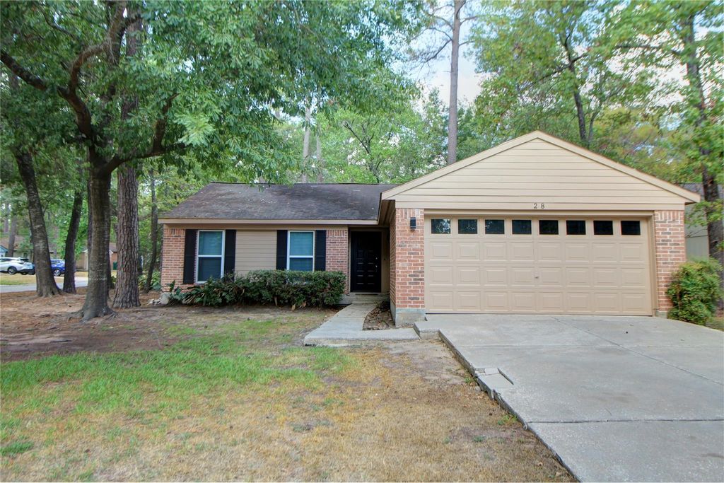 28 E Brookberry Court, Spring, TX 77381